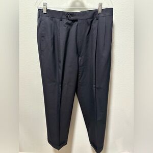 Jos A. Bank Navy Wool Trousers with Pleated front and Cuffs Size 34x28